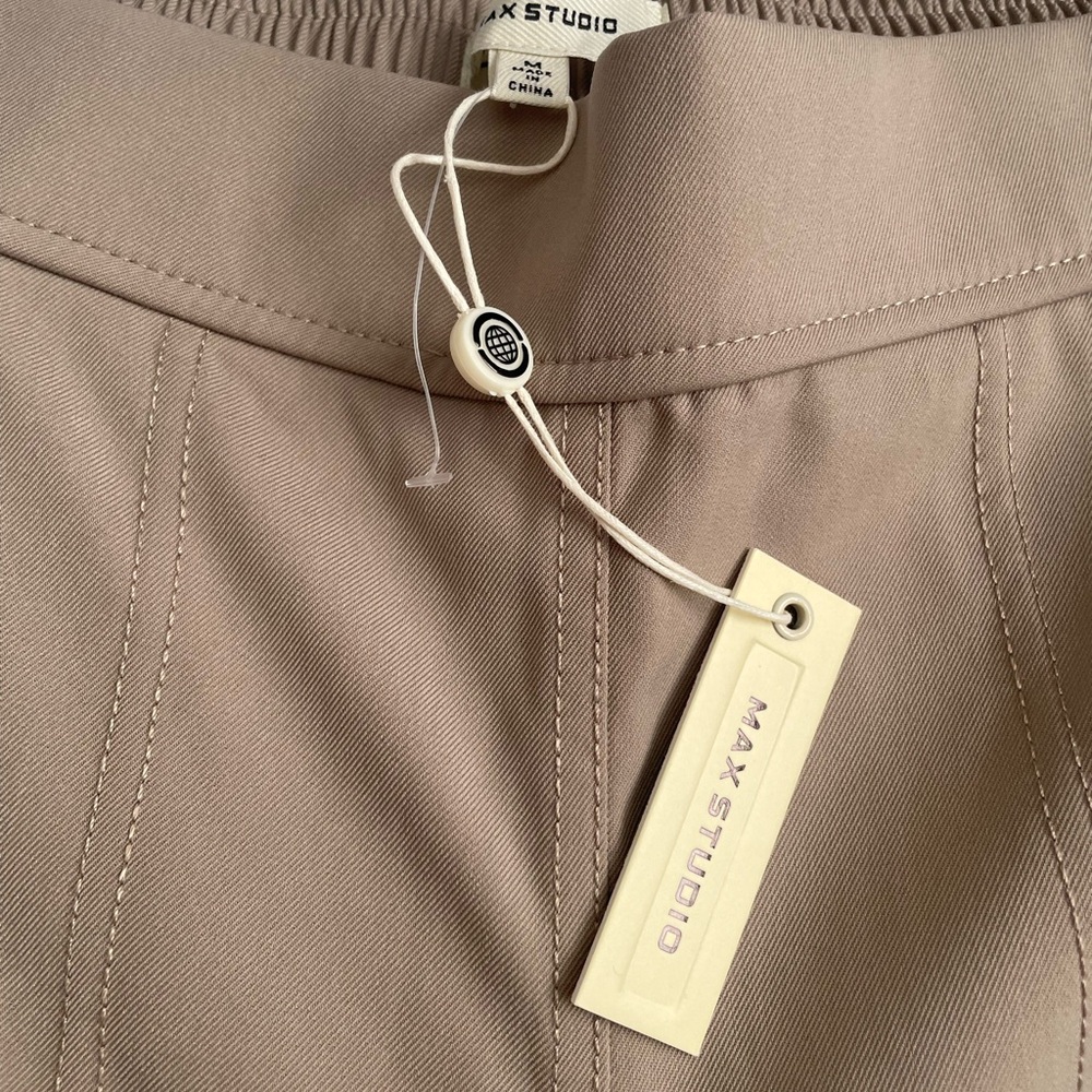 Women’s wide leg tan pants- polyester and cotton dress up or dress down! - Picture 3 of 3